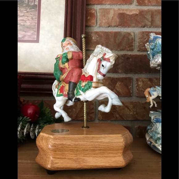 Rare VTG 1986 Santa Limited Edition Carousel - Picture 4 of 10